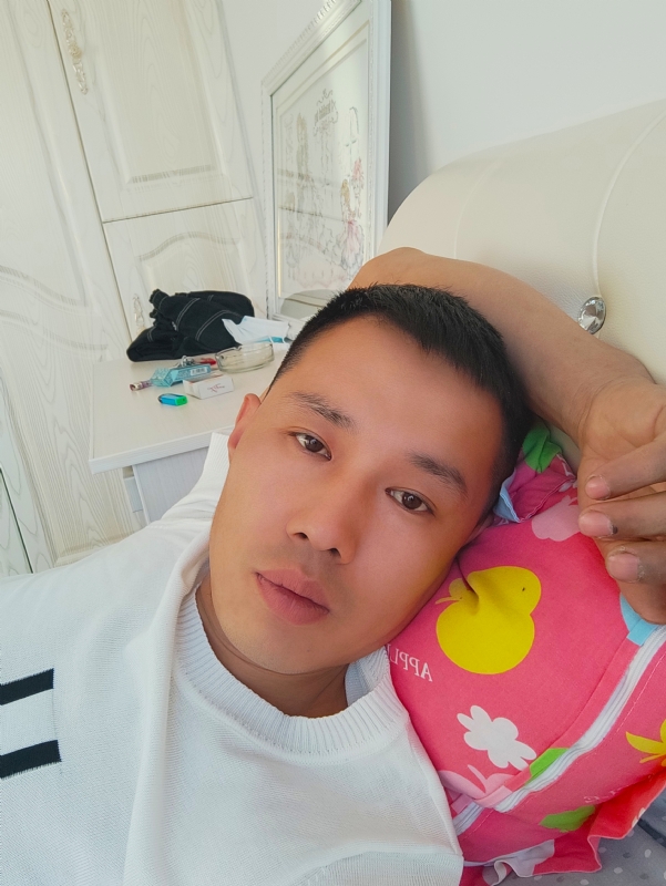 一个人的第一张照片--新疆中老年相亲网